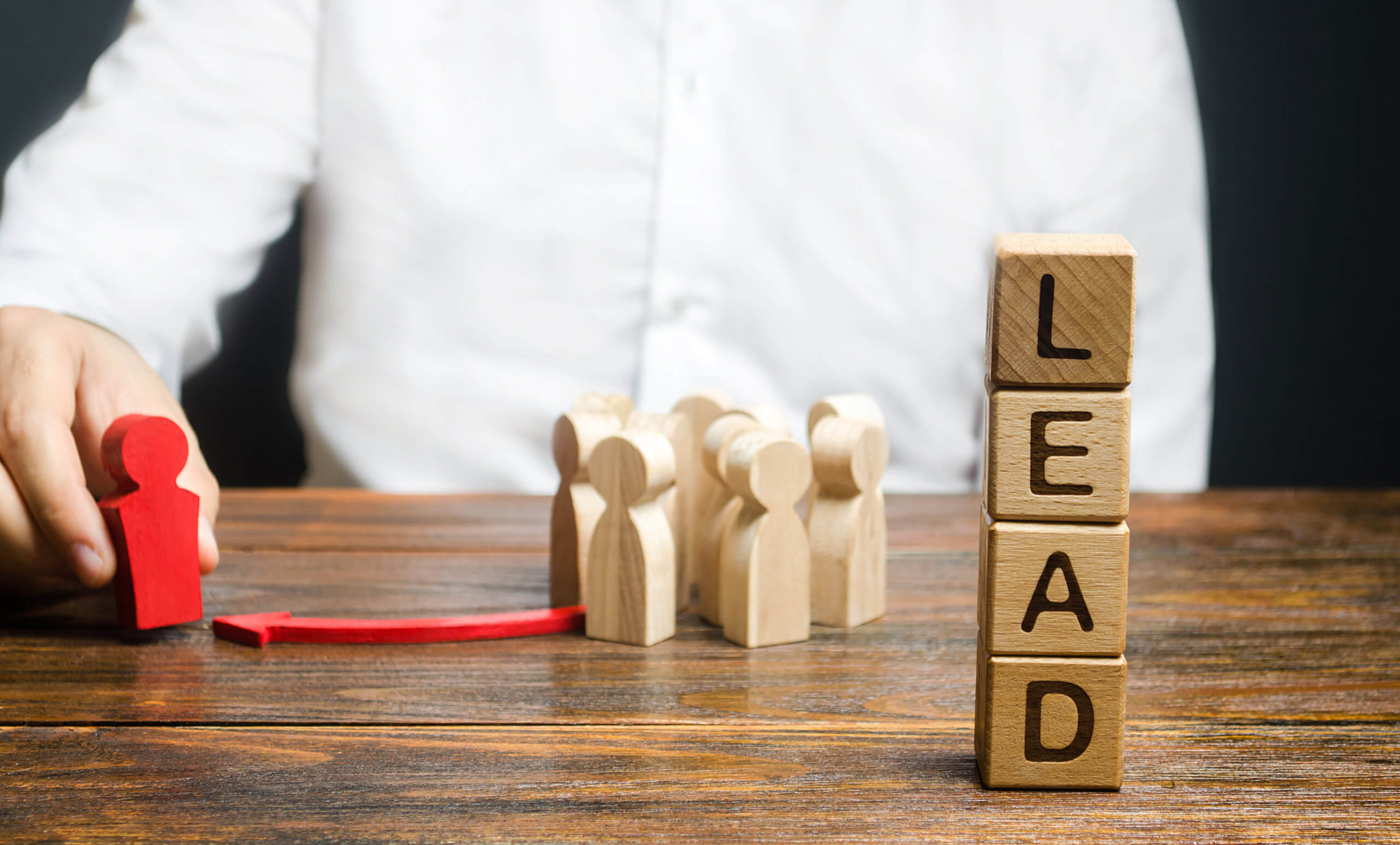 7 diferencias entre líder y liderazgo